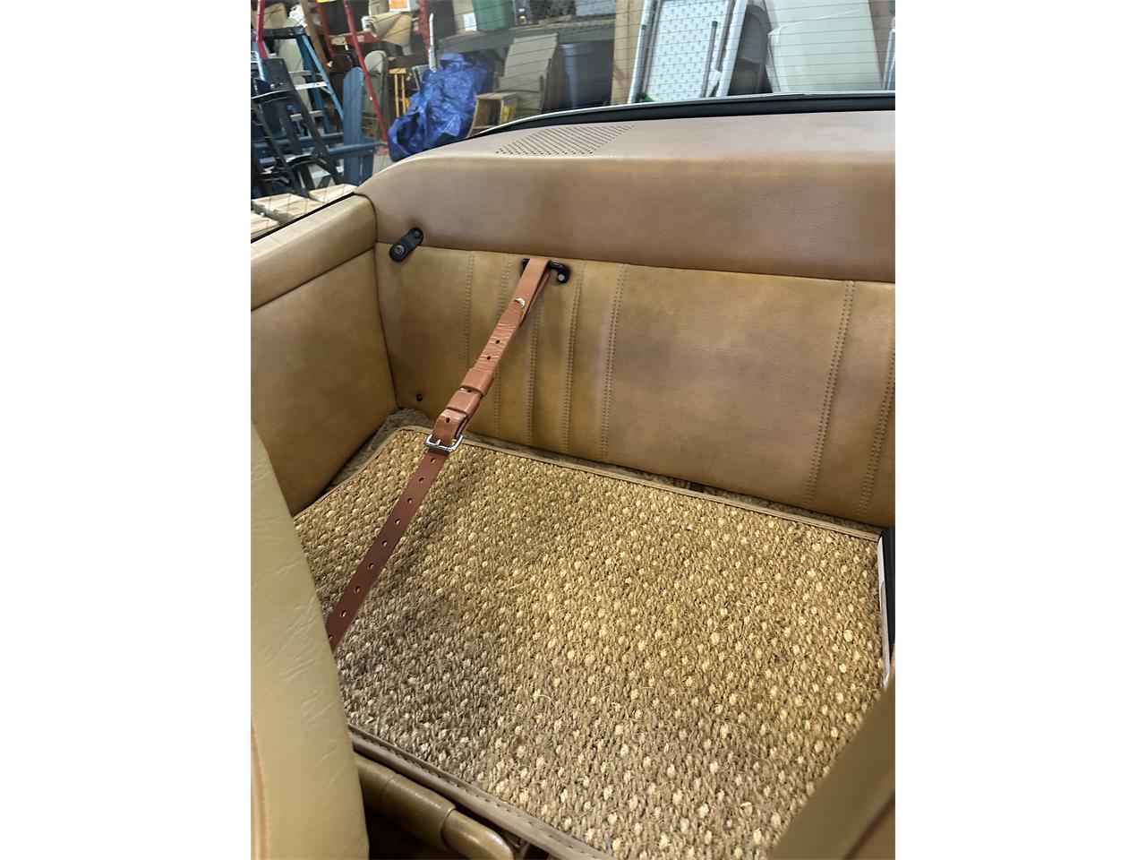 Porsche-911s-2dr-targa-1976-Platinum-metalic-Tan-10