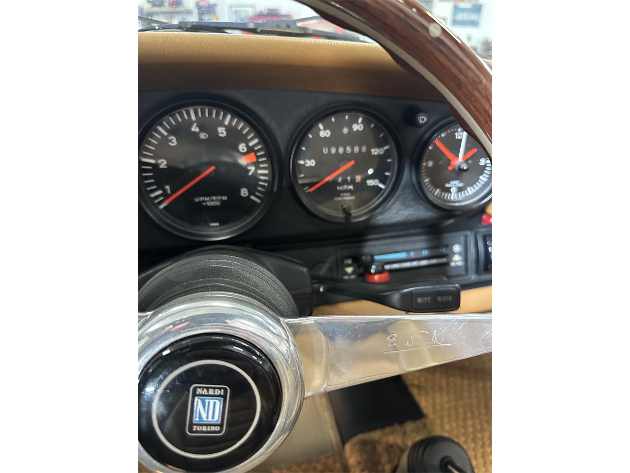 Porsche-911s-2dr-targa-1976-Platinum-metalic-Tan-13