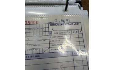 Porsche-911s-2dr-targa-1976-Platinum-metalic-Tan-8