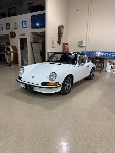 Porsche-911s-targa-1973-white-24