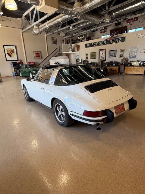 Porsche-911s-targa-1973-white-25