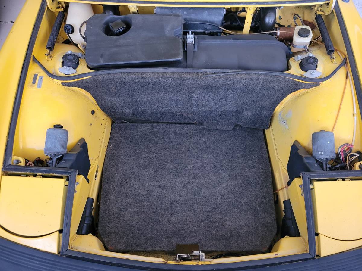Porsche-914-2.0l-1976-yellow-16