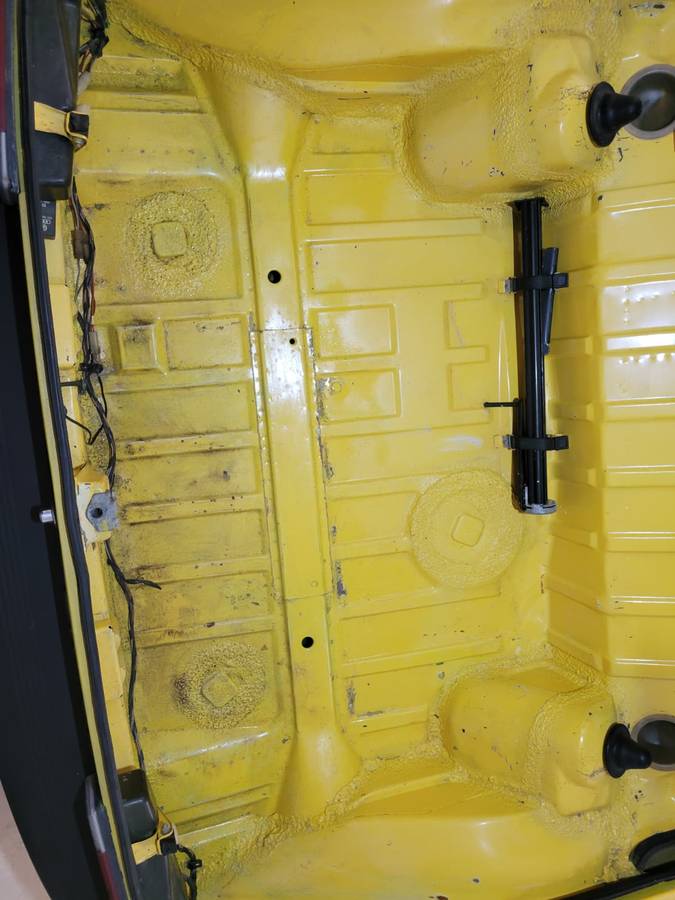 Porsche-914-2.0l-1976-yellow-6