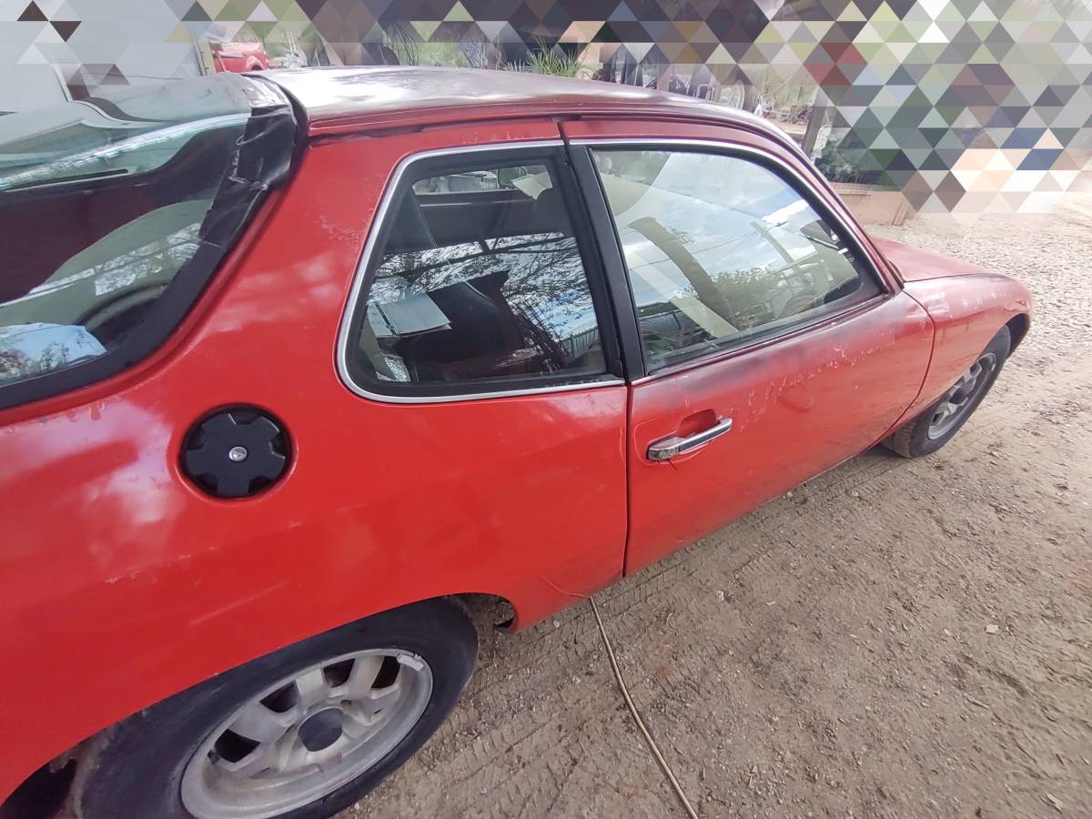 Porsche-924-1977-14