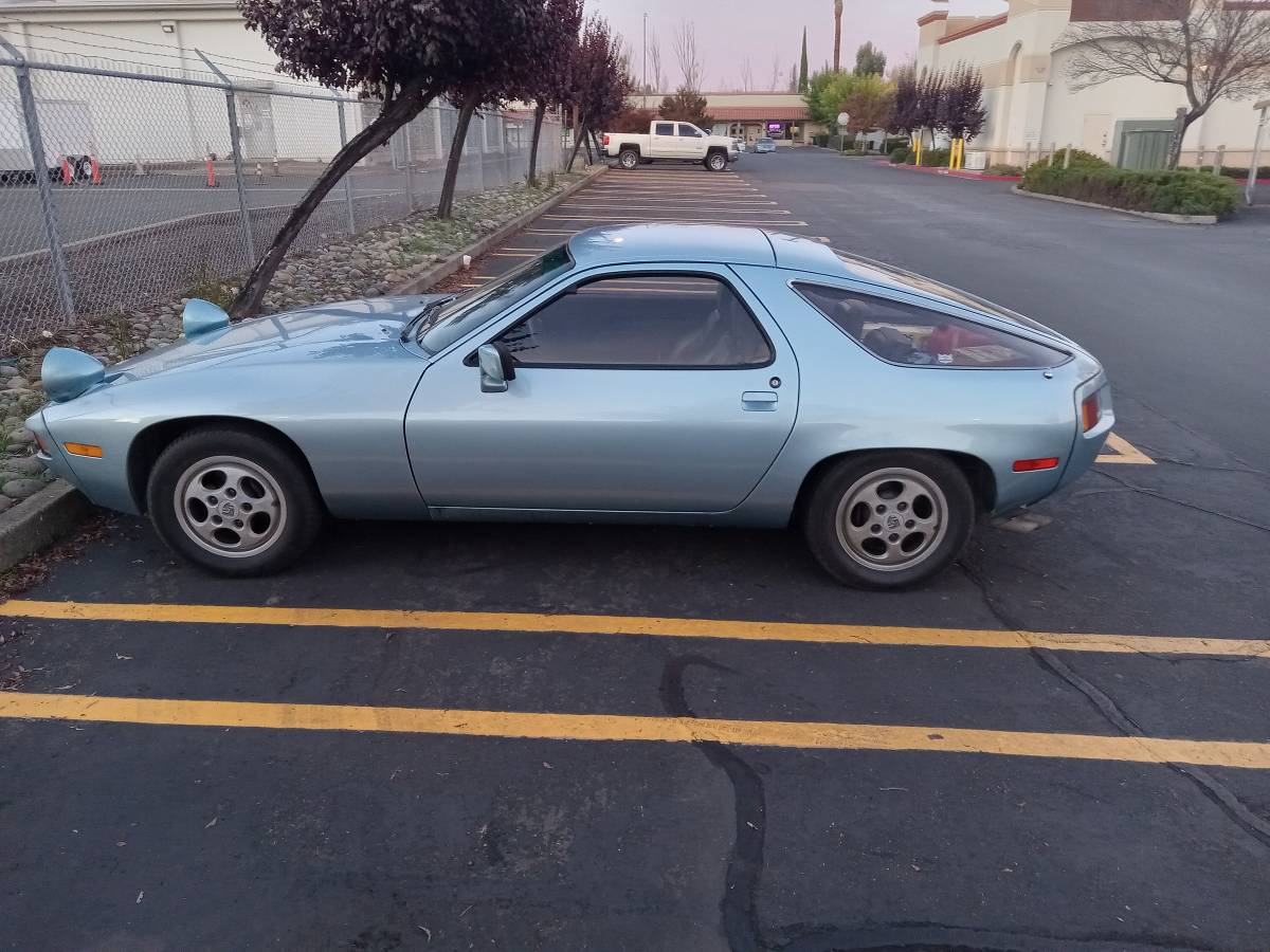 Porsche-928-1980-blue