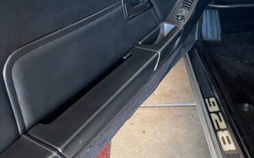 Porsche-928-1984-silver-12