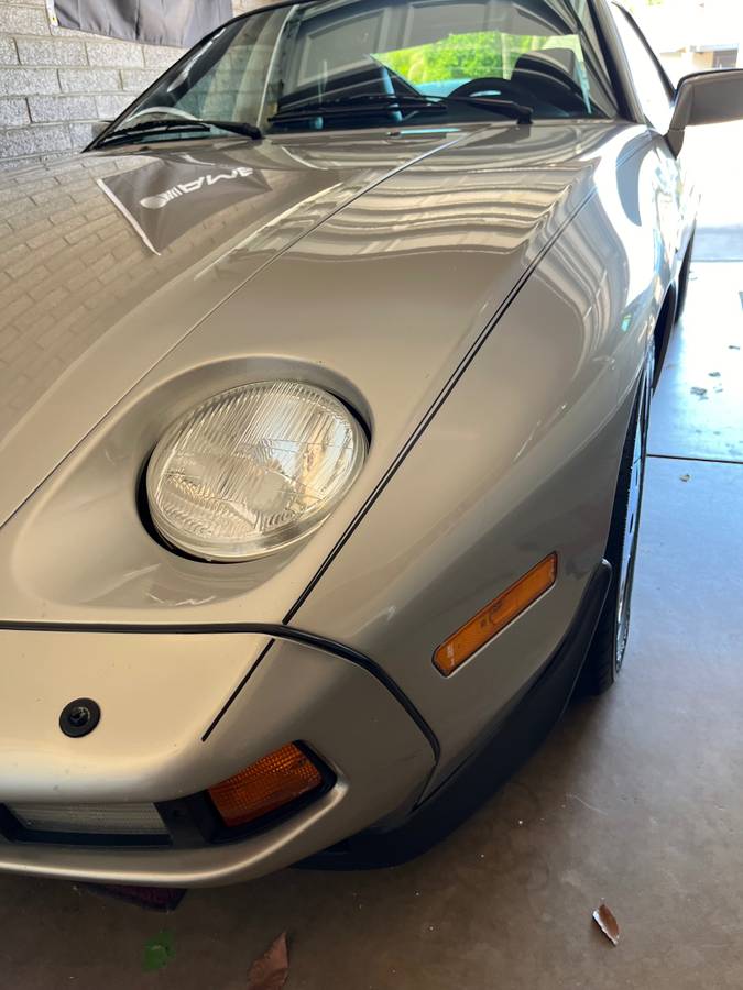 Porsche-928-1984-silver-15