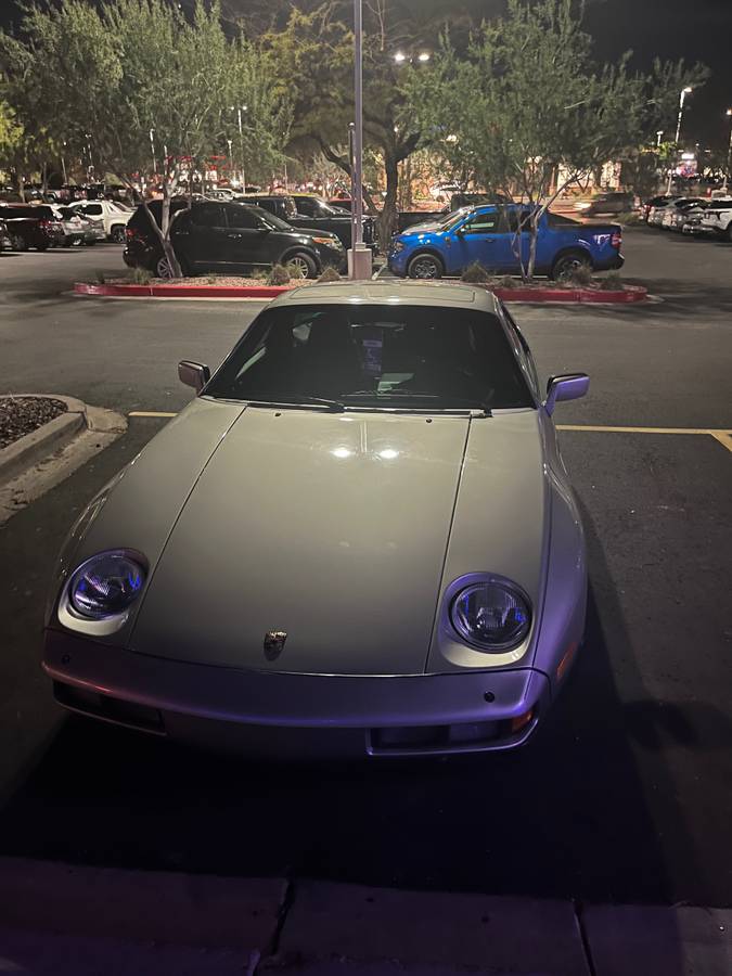 Porsche-928-1984-silver