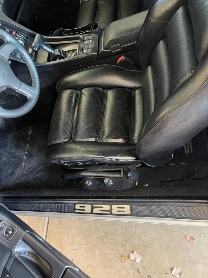 Porsche-928-1984-silver-9