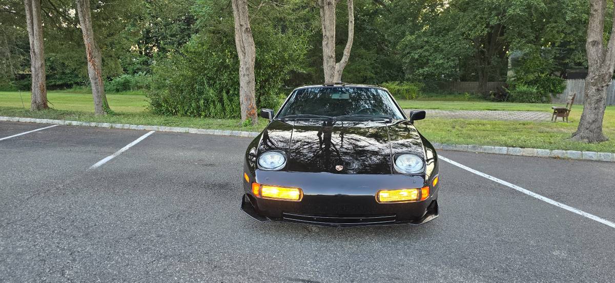 Porsche-928-1989-black-6