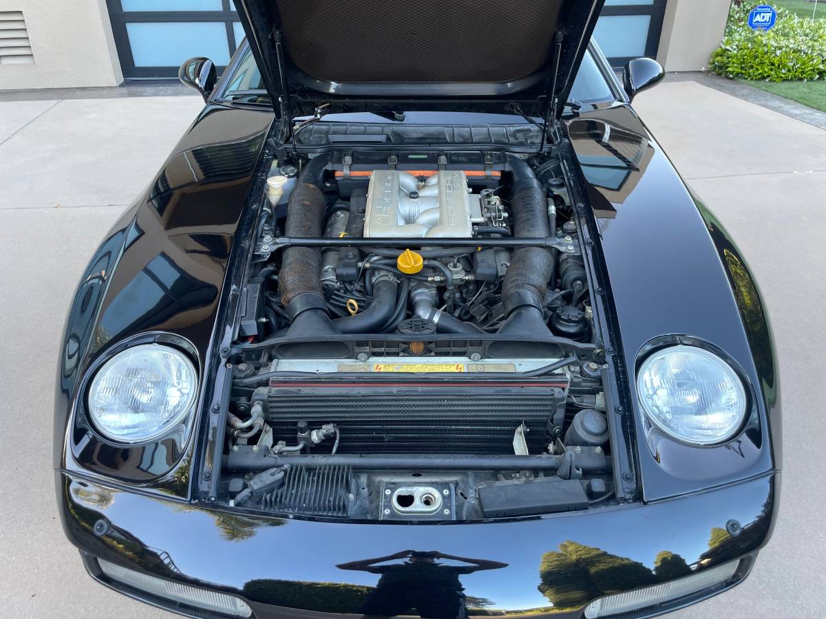 Porsche-928-gts-1994-black-20