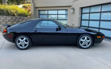 Porsche-928-gts-1994-black