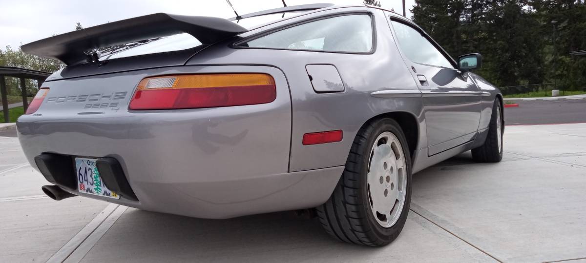 Porsche-928-s4-1989-silver-20