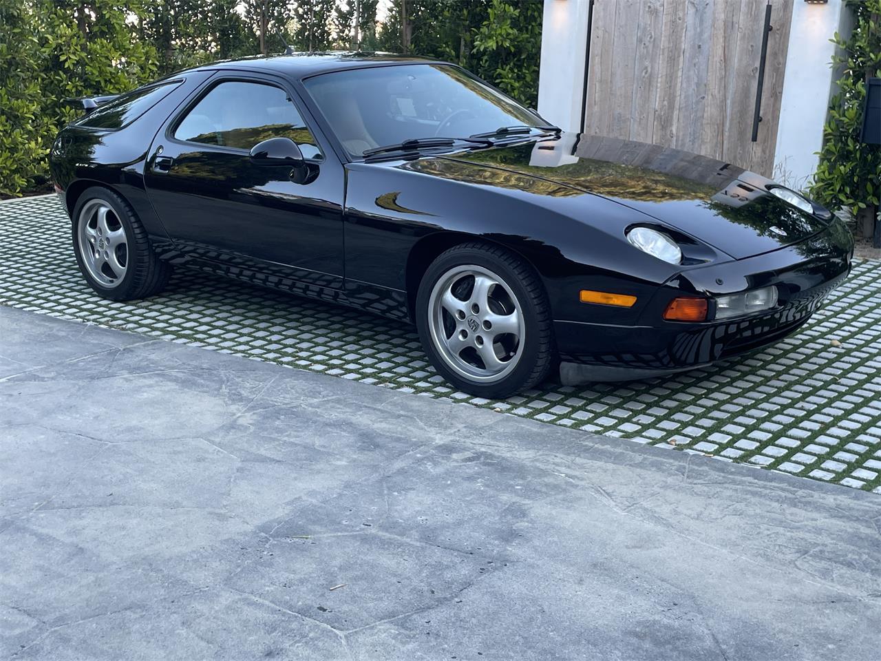 Porsche-928gts-1994-Black-Tan-1