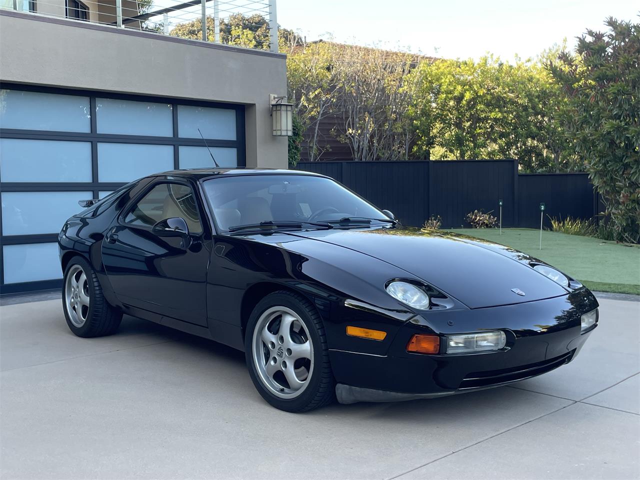 Porsche-928gts-1994-Black-Tan-10