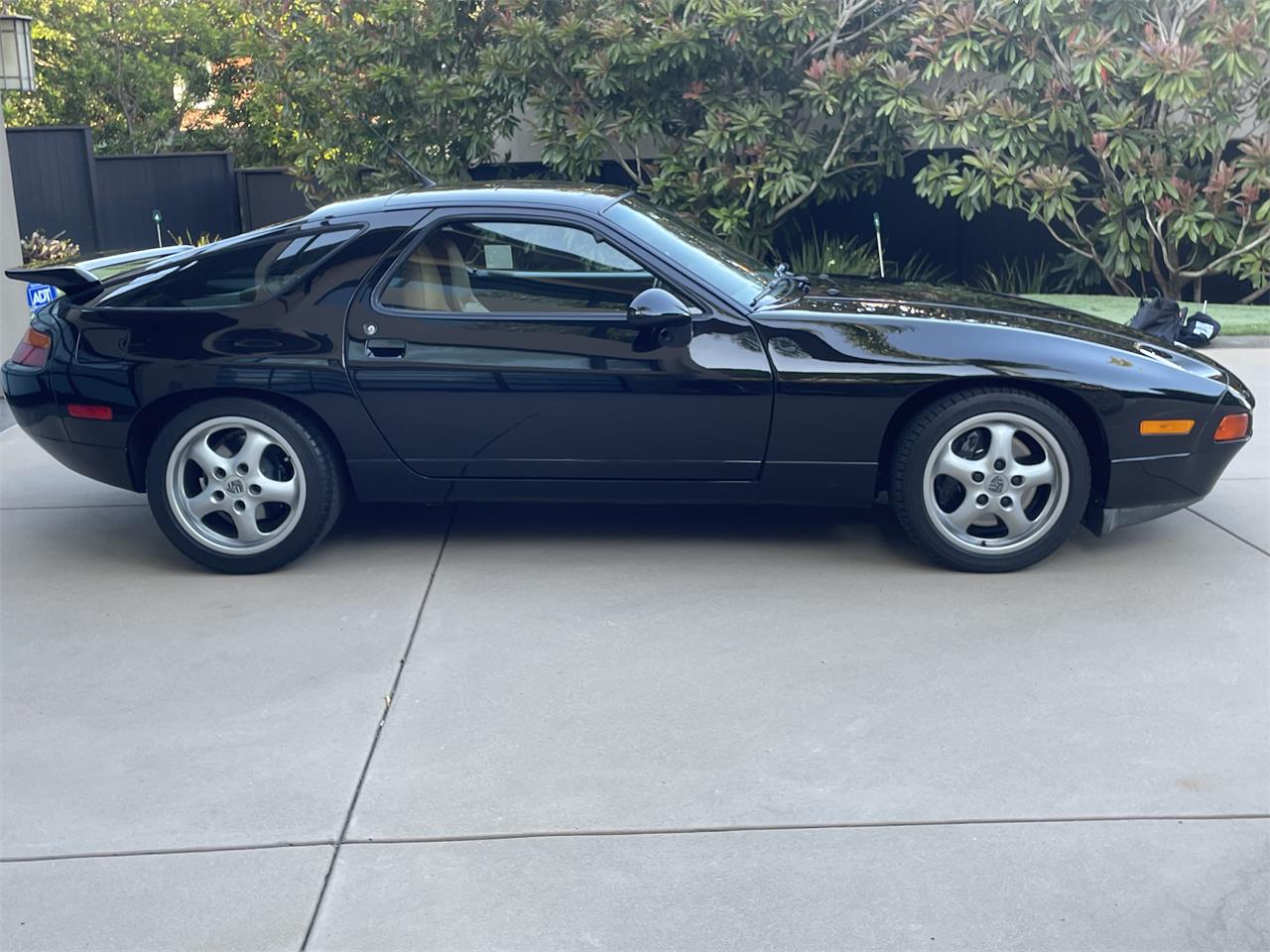 Porsche-928gts-1994-Black-Tan-26