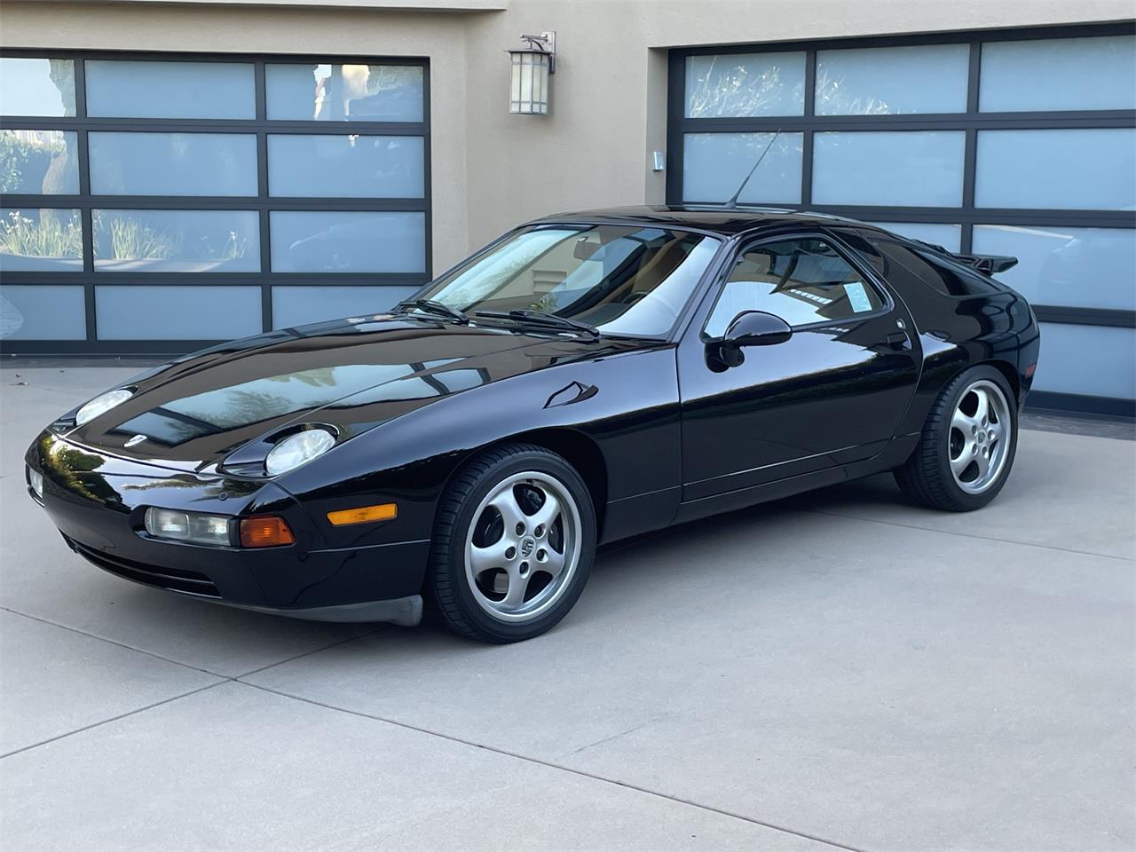 Porsche-928gts-1994-Black-Tan-27