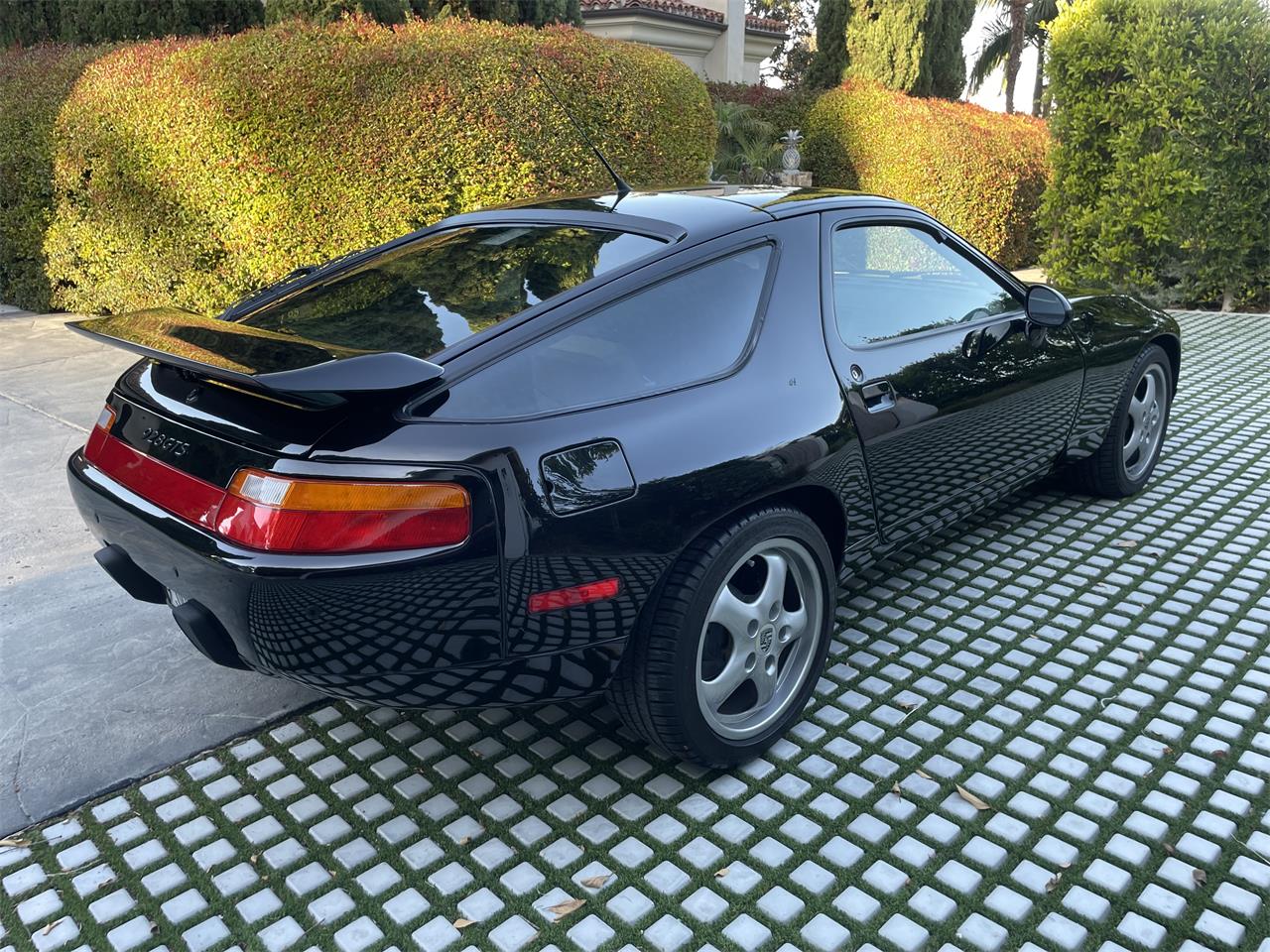 Porsche-928gts-1994-Black-Tan-31