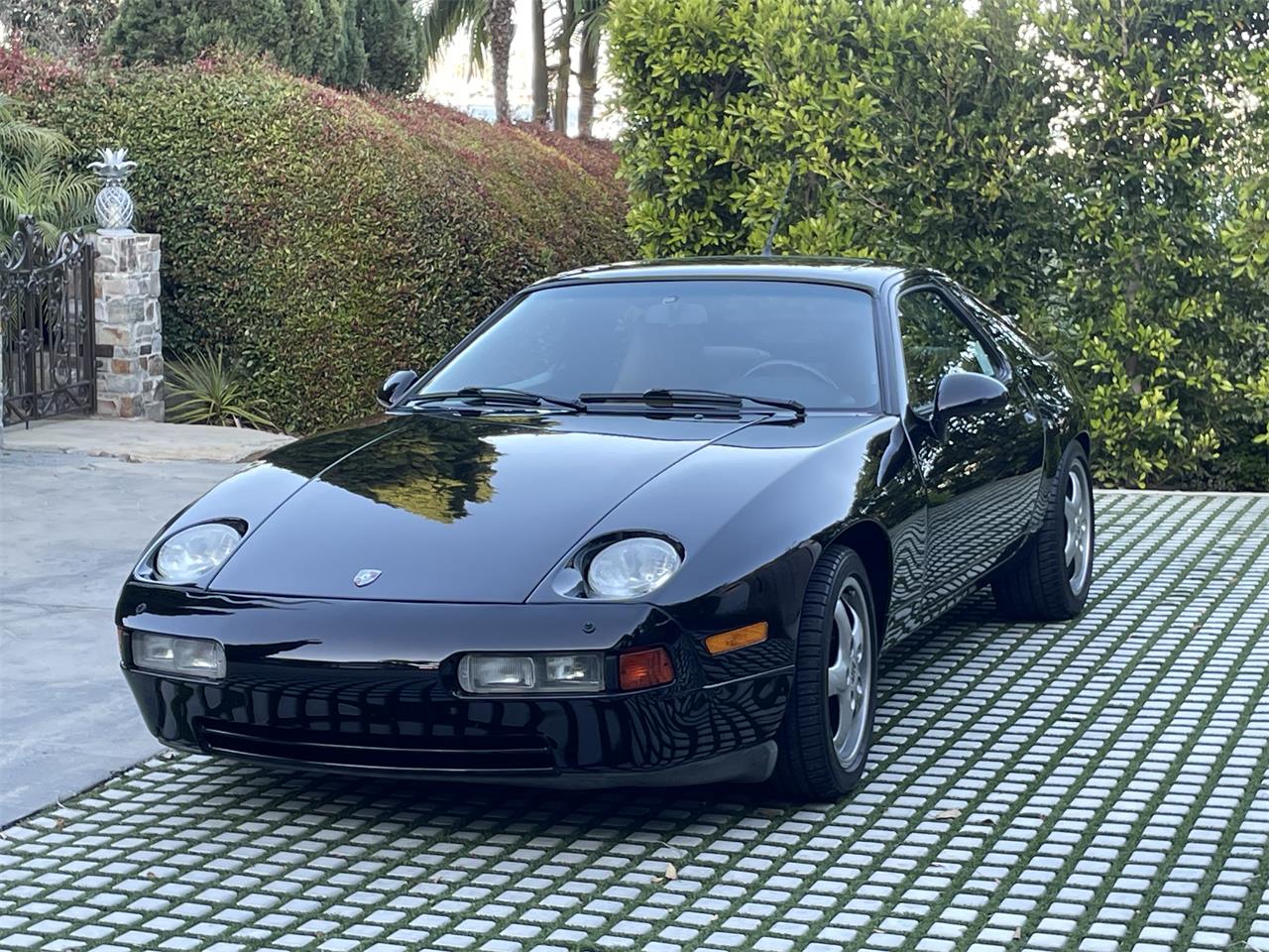 Porsche-928gts-1994-Black-Tan-41