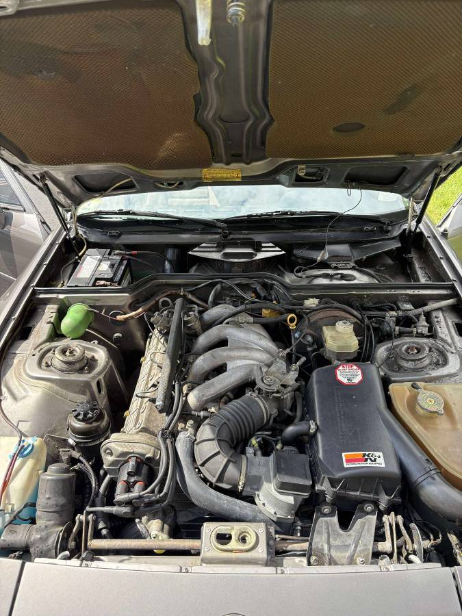 Porsche-944-1983-grey-8