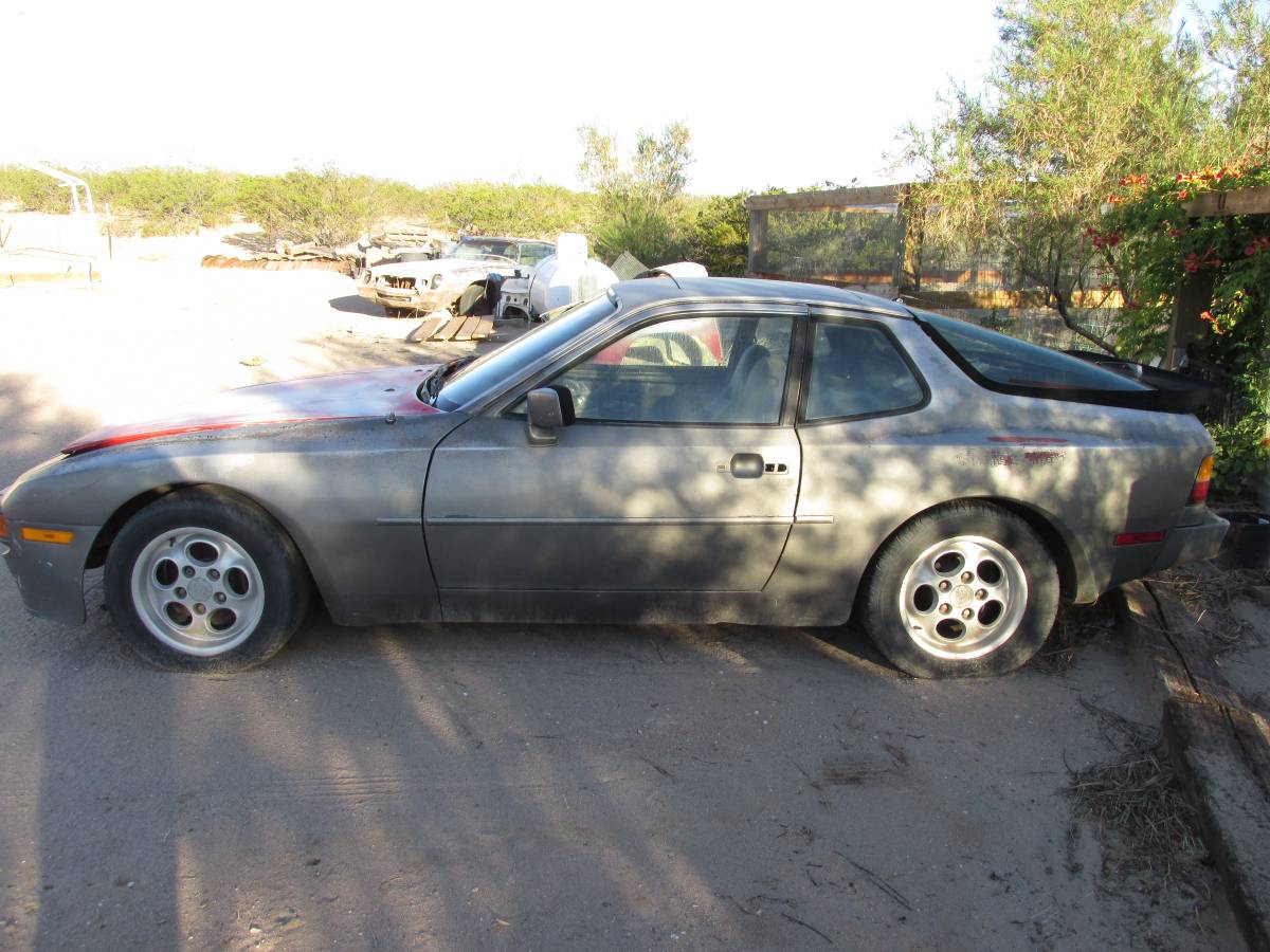 Porsche-944-1985-4