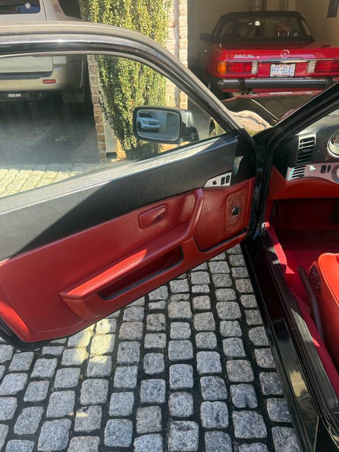 Porsche-944-1989-black-10