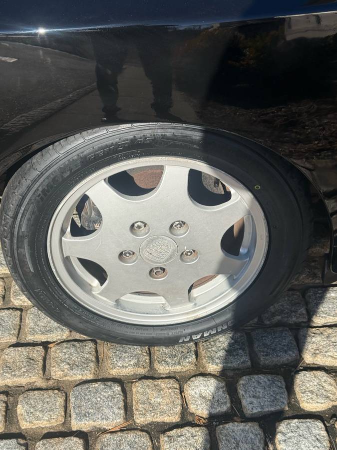 Porsche-944-1989-black-14