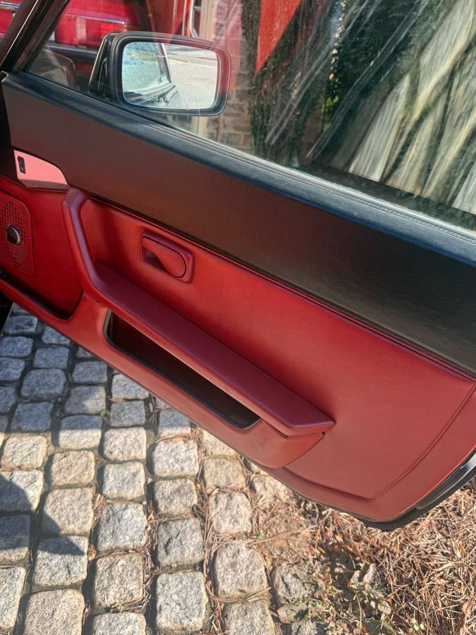 Porsche-944-1989-black-2