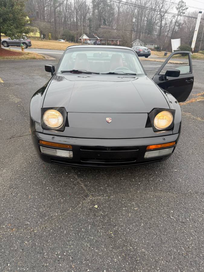 Porsche-944-1989-black-3
