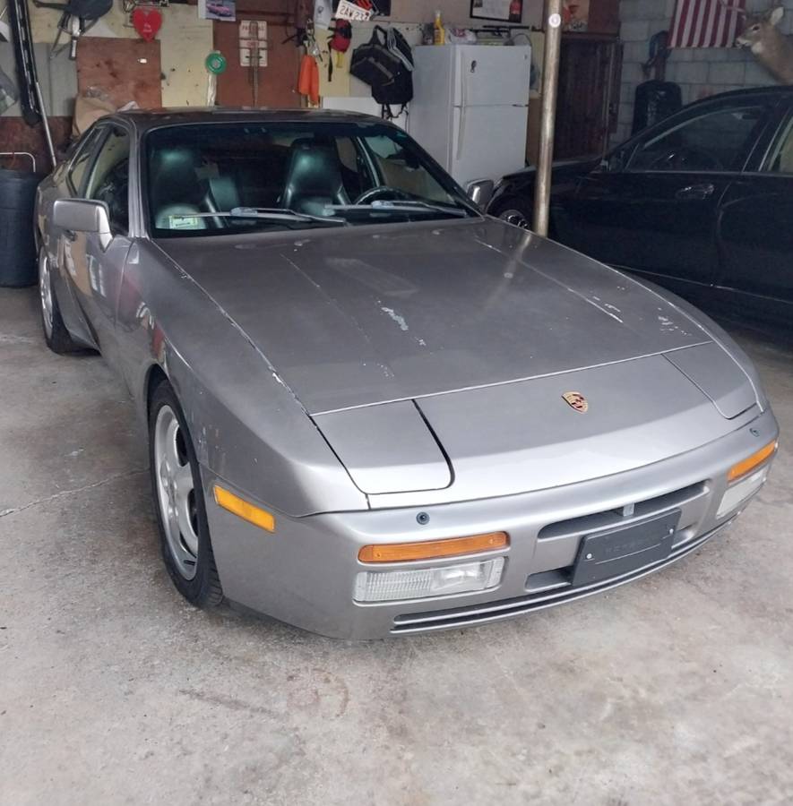 Porsche-944-turbo-1986-2