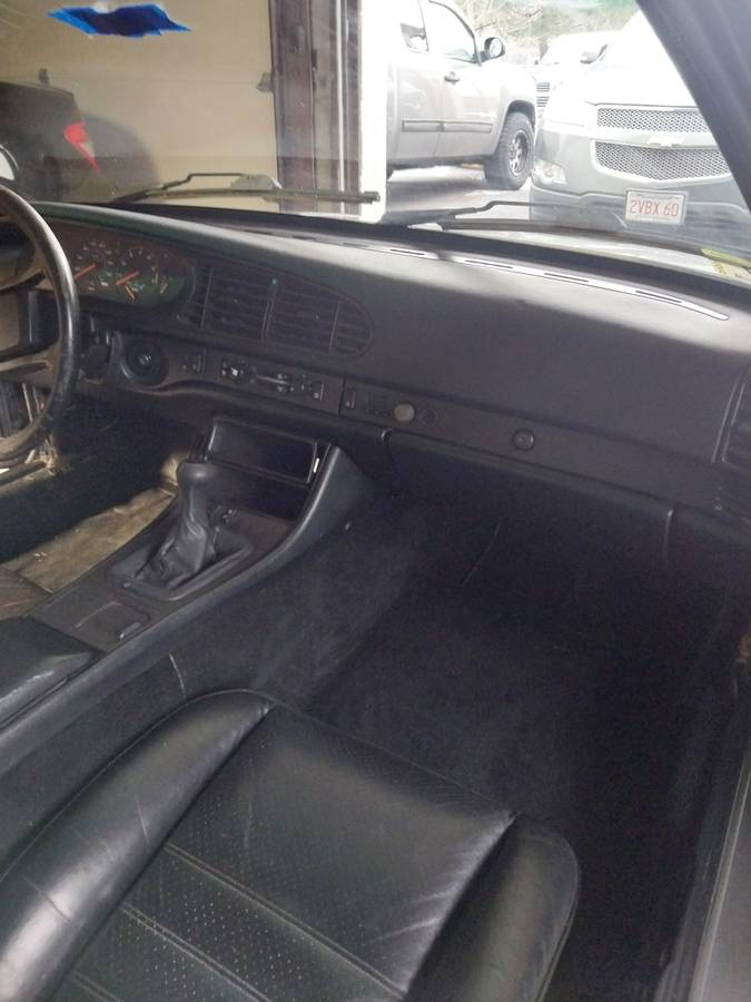 Porsche-944-turbo-1986-6