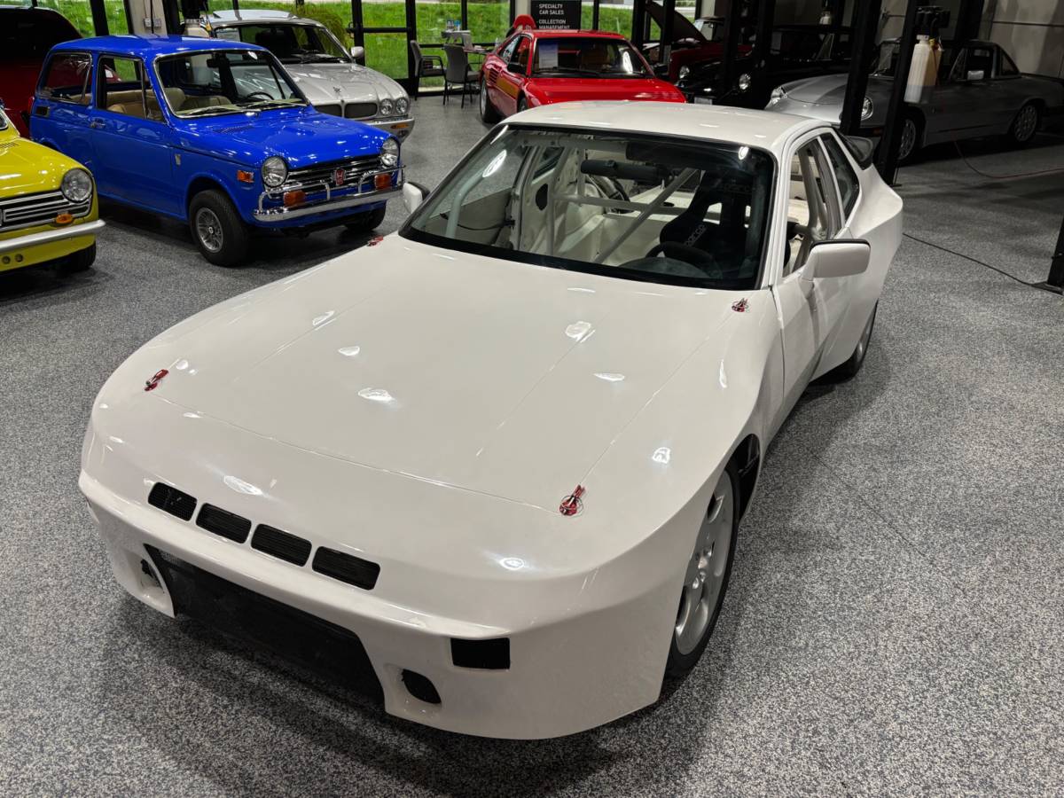 Porsche-944-turbo-1986-white-1