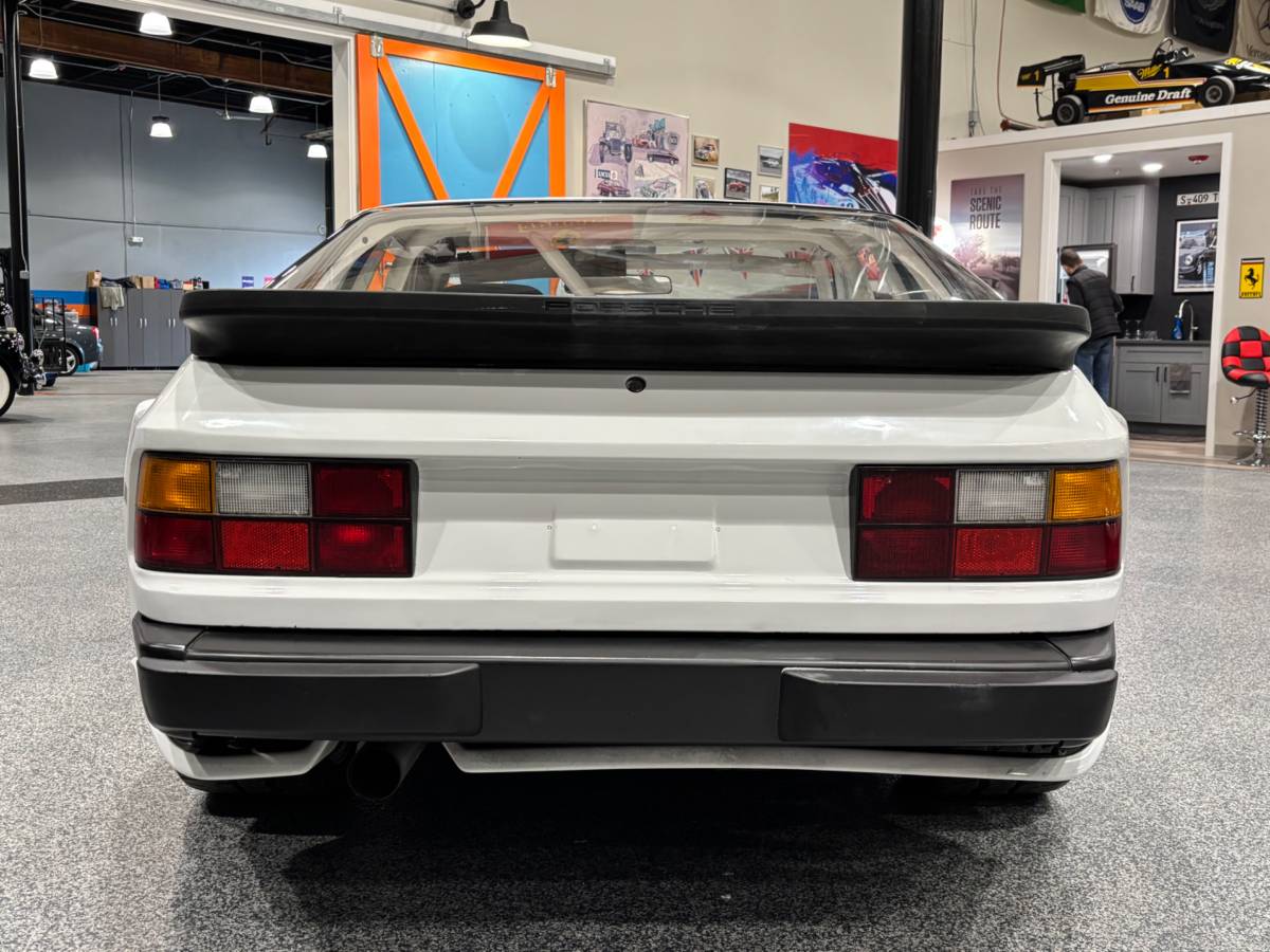 Porsche-944-turbo-1986-white-7