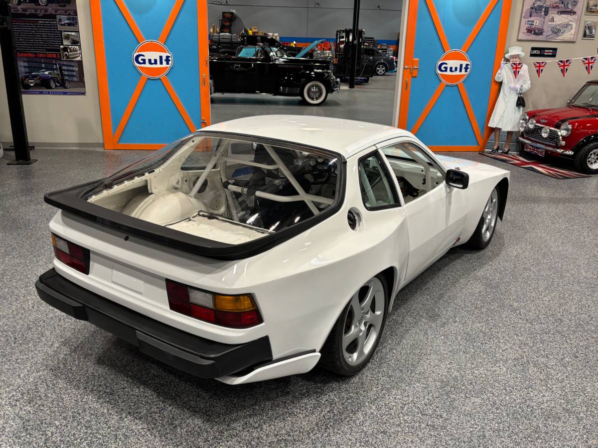 Porsche-944-turbo-1986-white-8