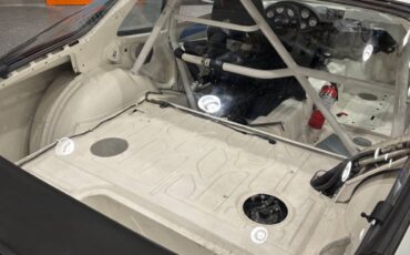 Porsche-944-turbo-1986-white-9