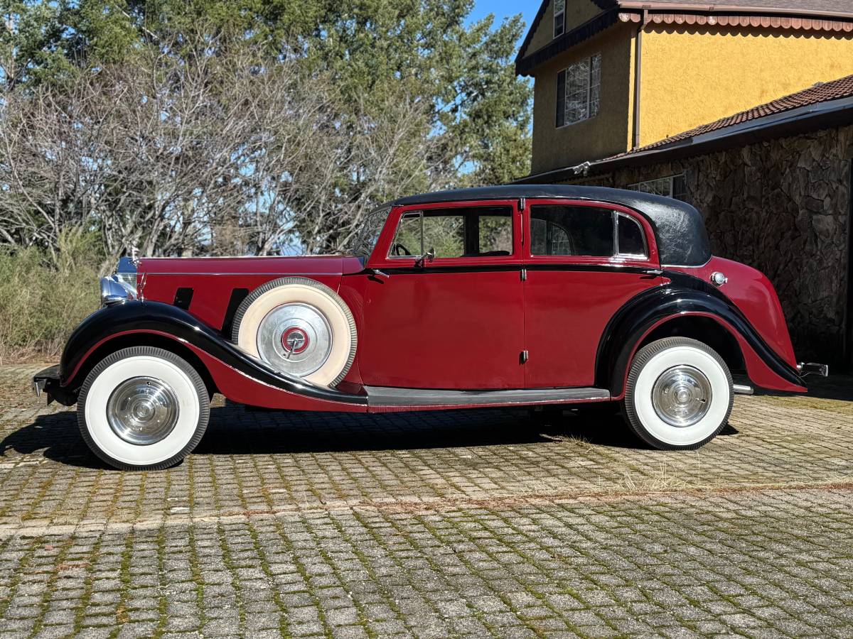 Roll-royce-phantom-iii-1937-custom-4