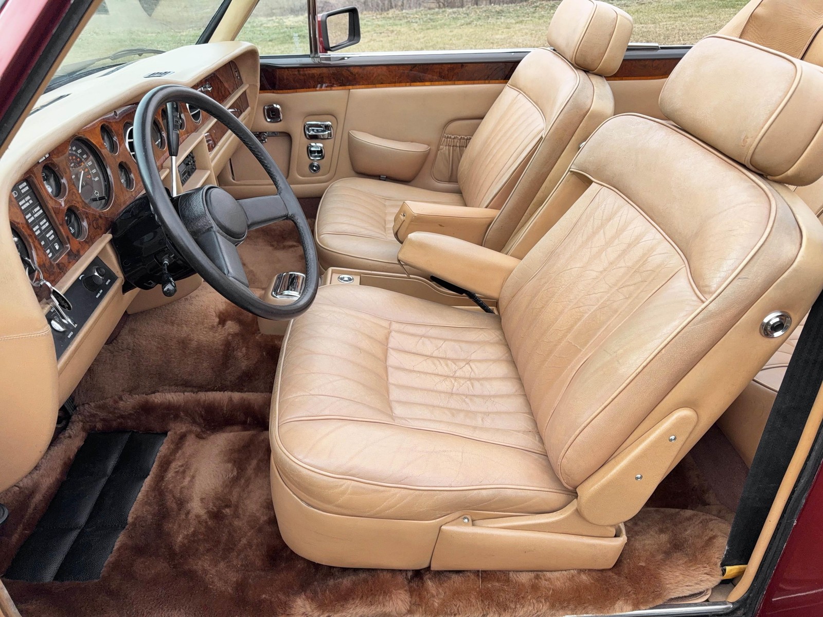 Rolls-Royce-Corniche-1985-24