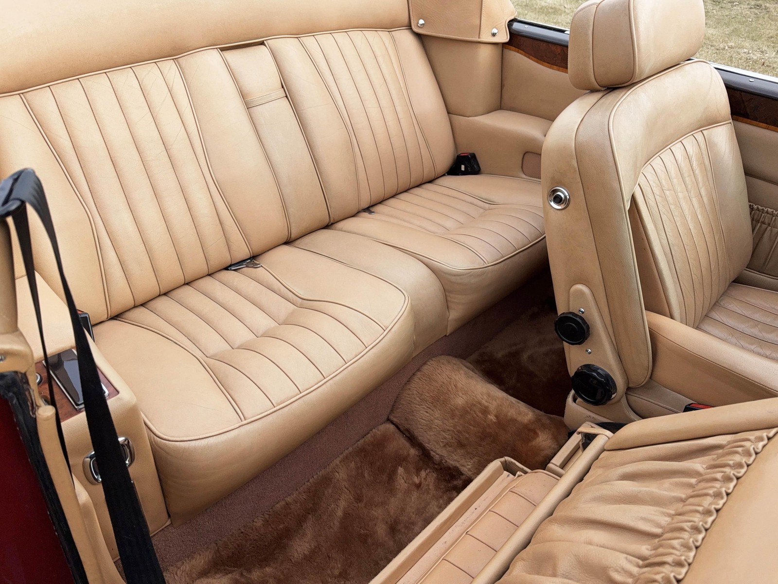 Rolls-Royce-Corniche-1985-29