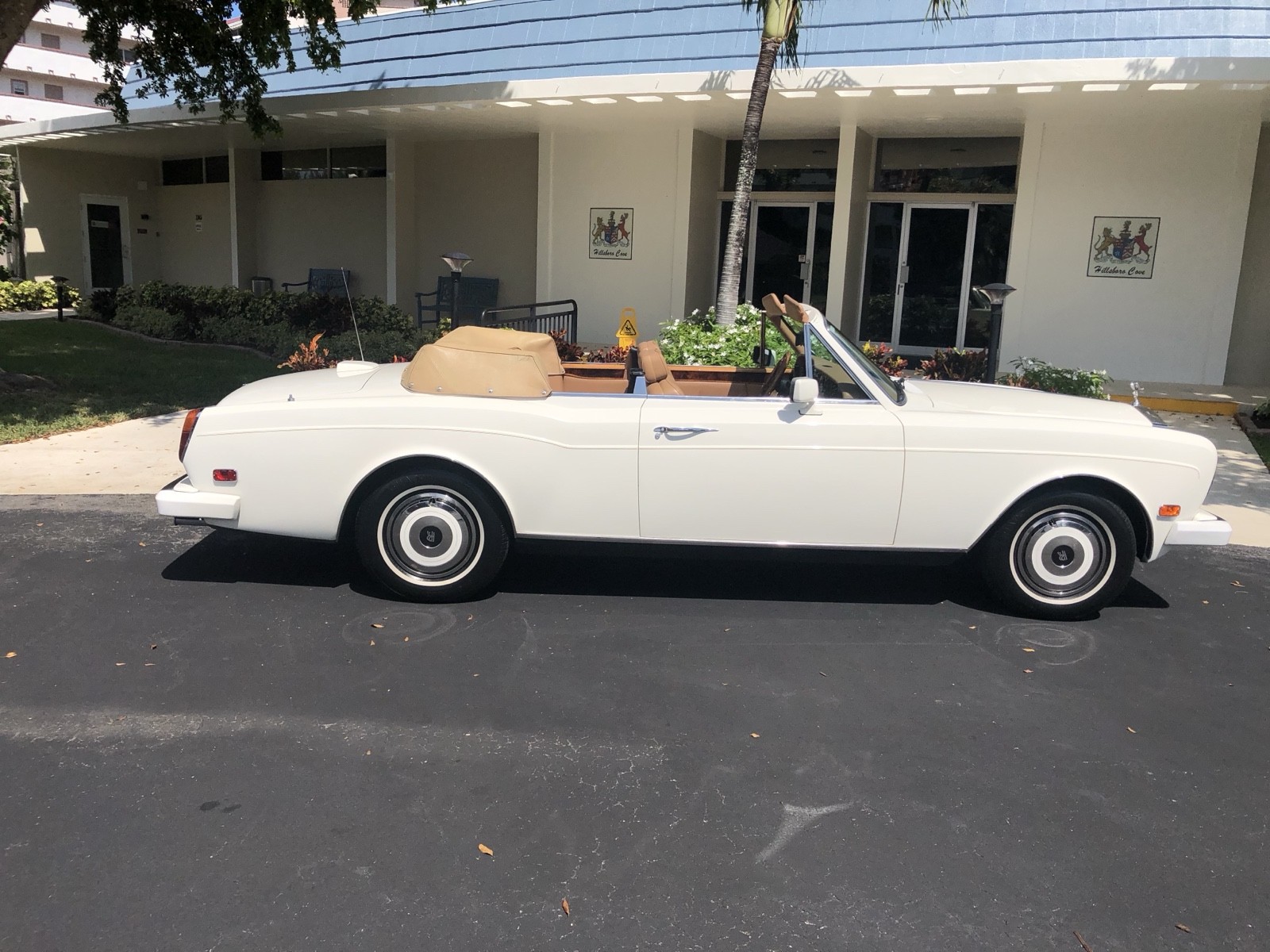 Rolls-Royce-Corniche-1986-12