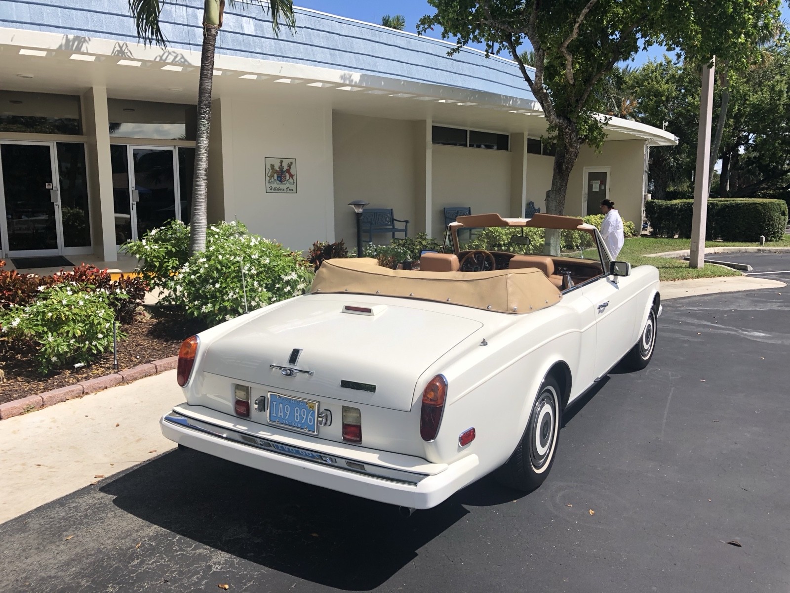 Rolls-Royce-Corniche-1986-16