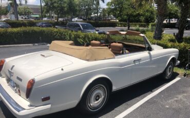 Rolls-Royce-Corniche-1986-18