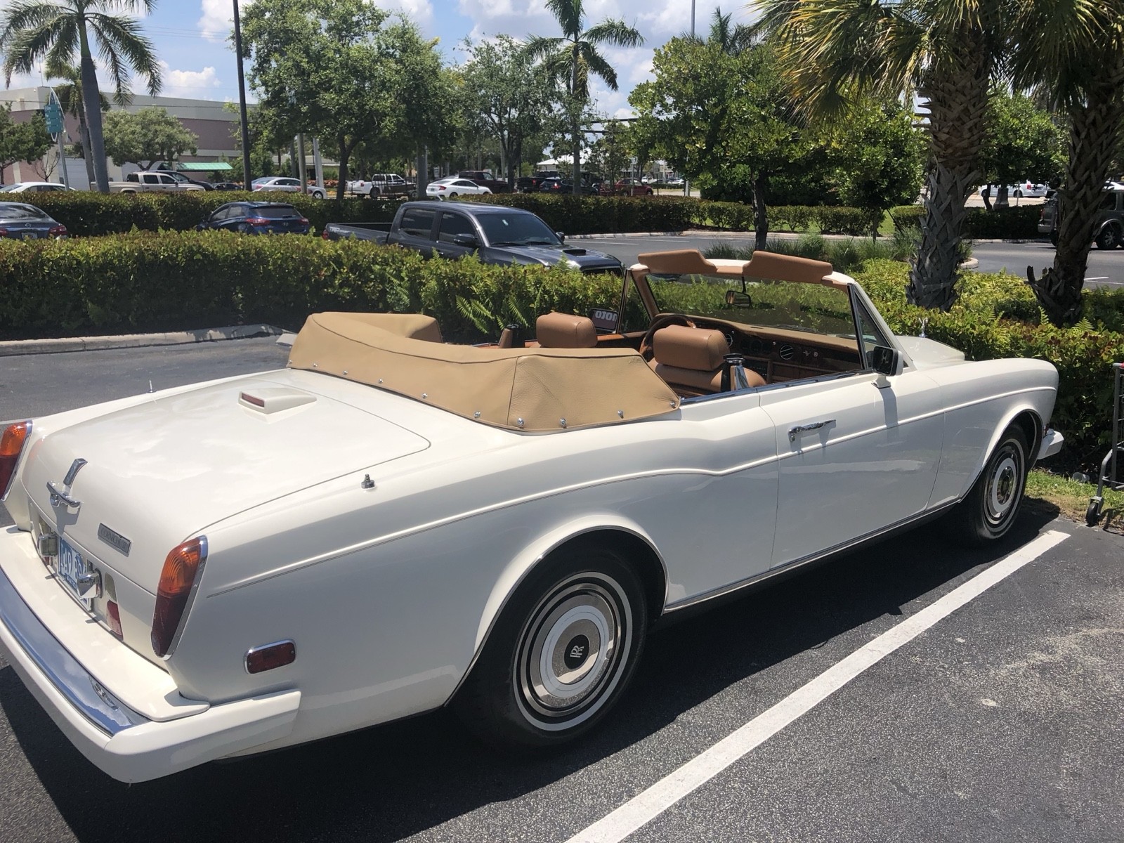 Rolls-Royce-Corniche-1986-18