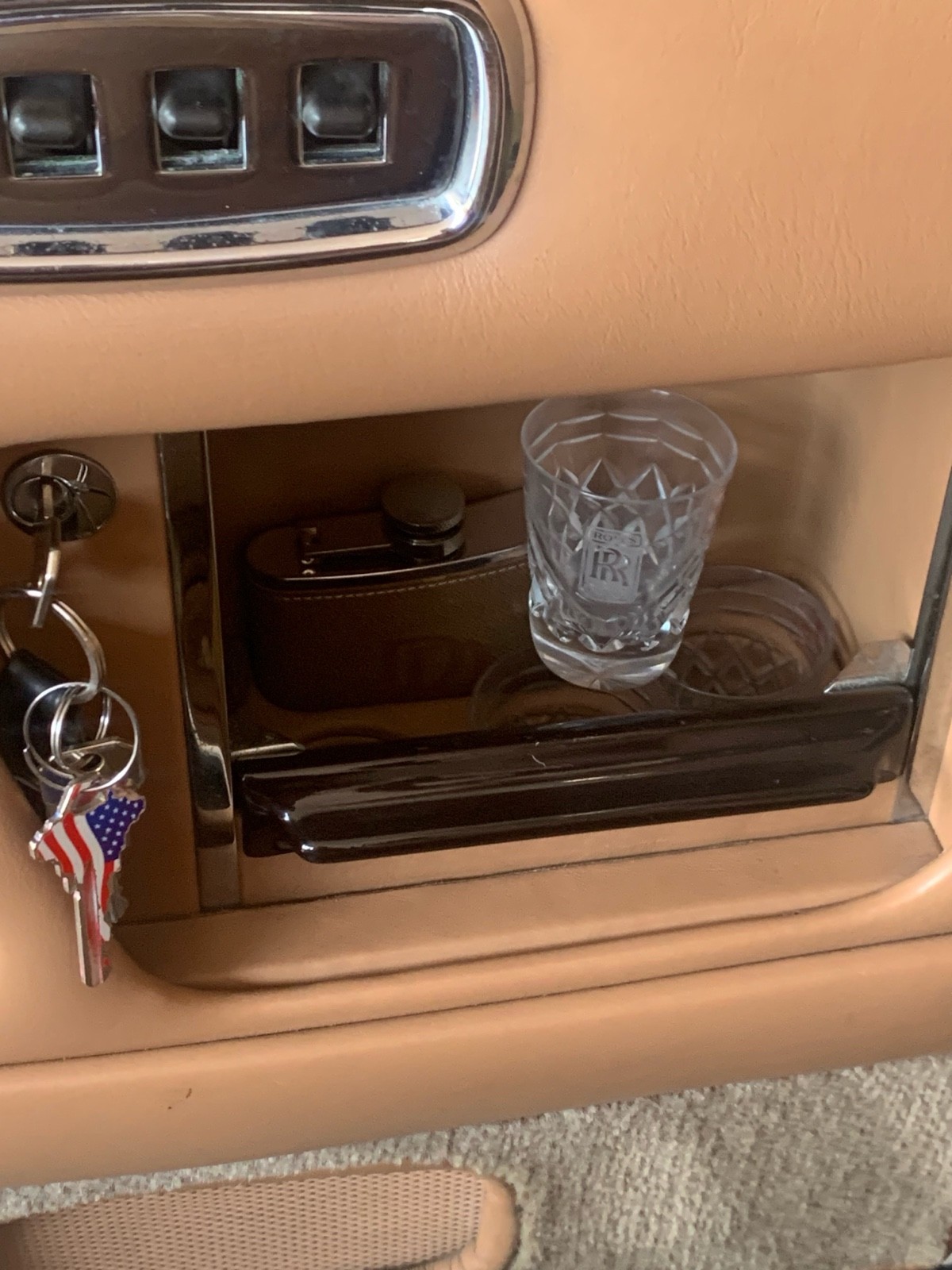 Rolls-Royce-Corniche-1986-27