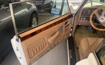 Rolls-Royce-Corniche-1986-32