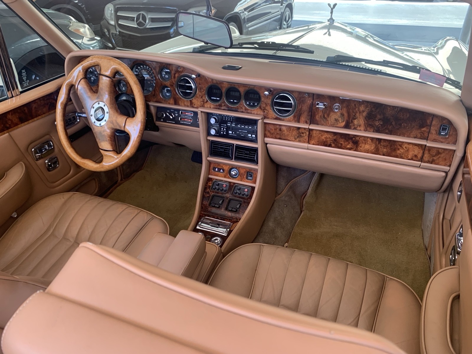 Rolls-Royce-Corniche-1986-34