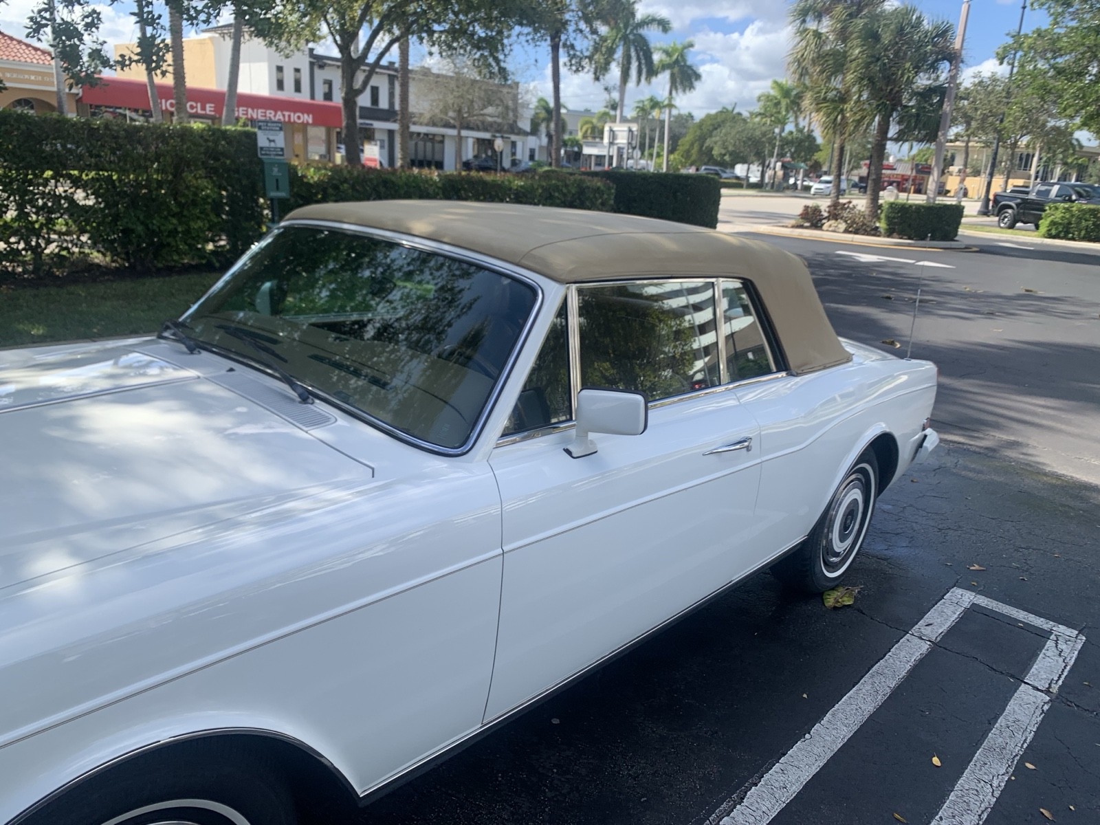 Rolls-Royce-Corniche-1986-5