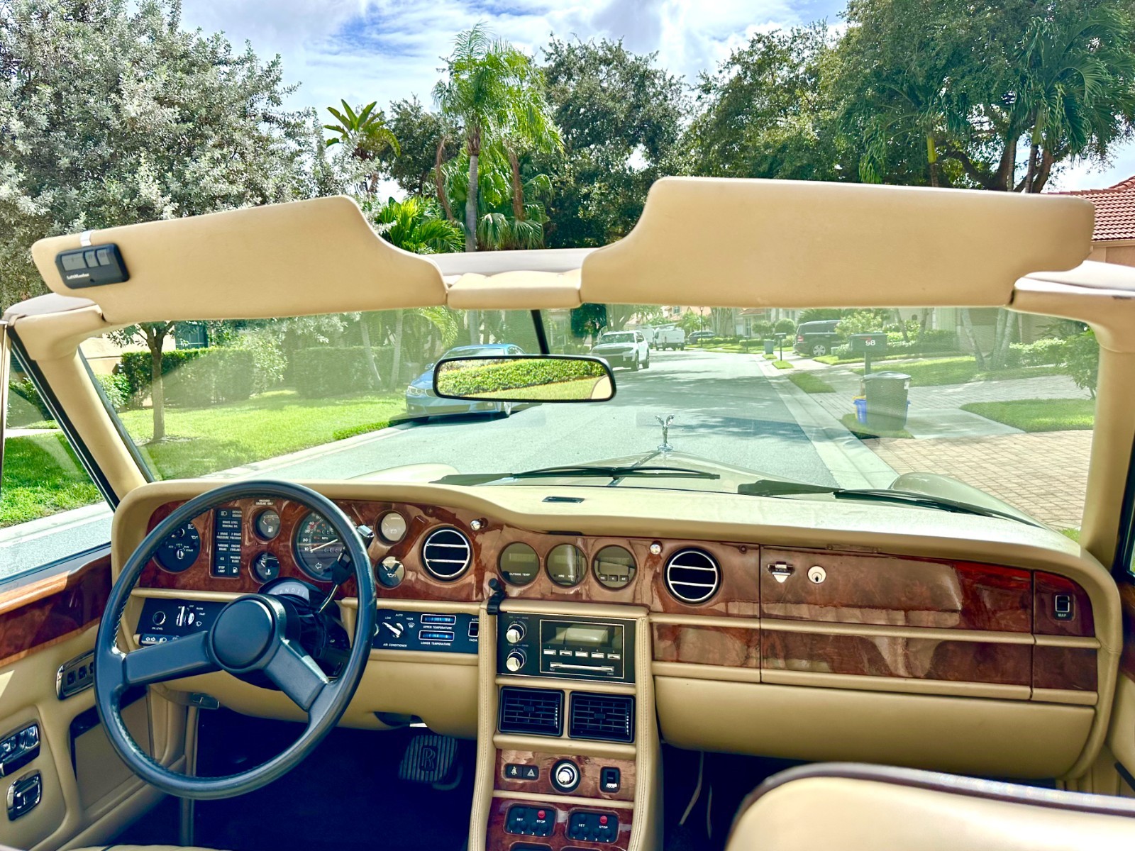 Rolls-Royce-Corniche-1986-Convertible-12