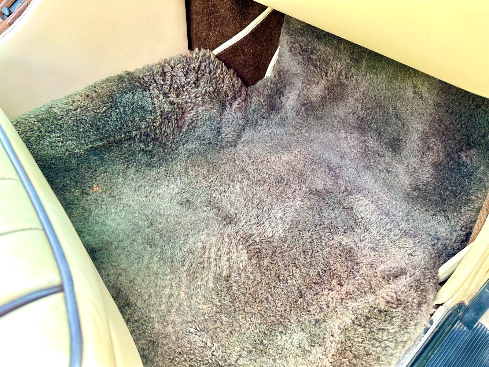 Rolls-Royce-Corniche-1986-Convertible-17