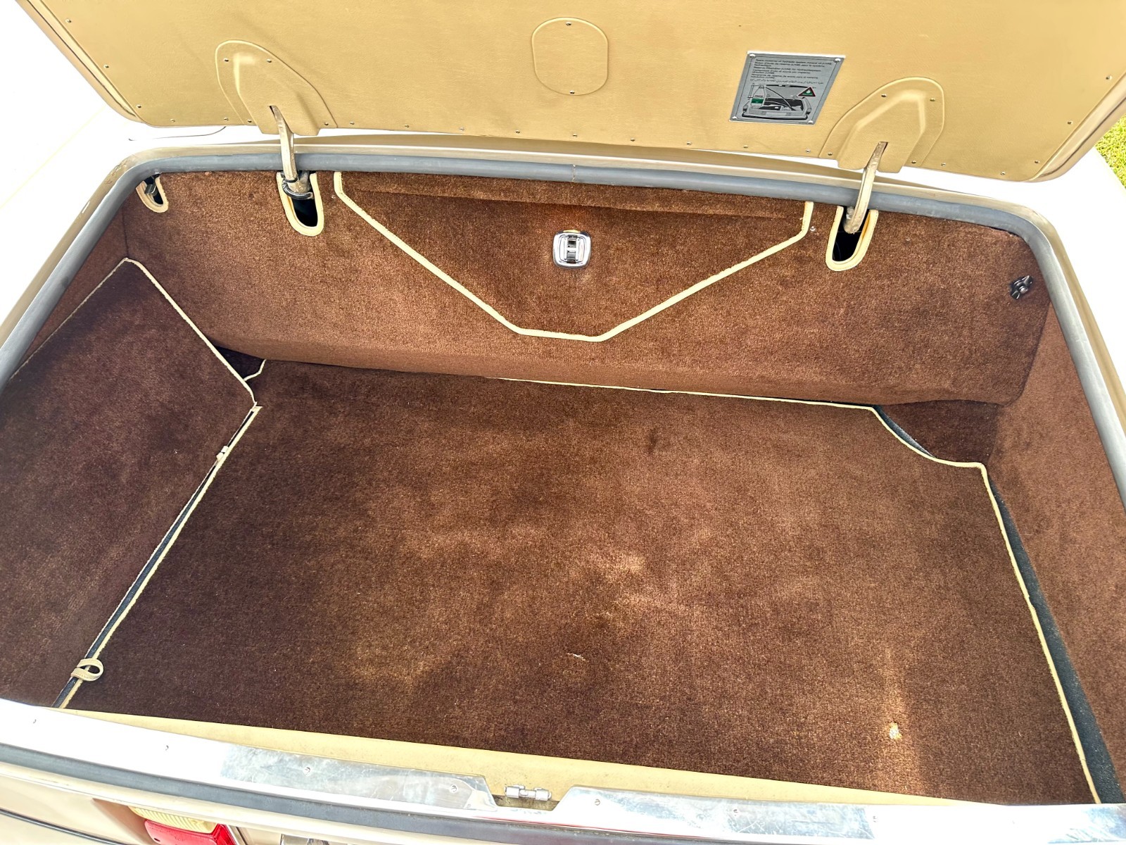 Rolls-Royce-Corniche-1986-Convertible-18