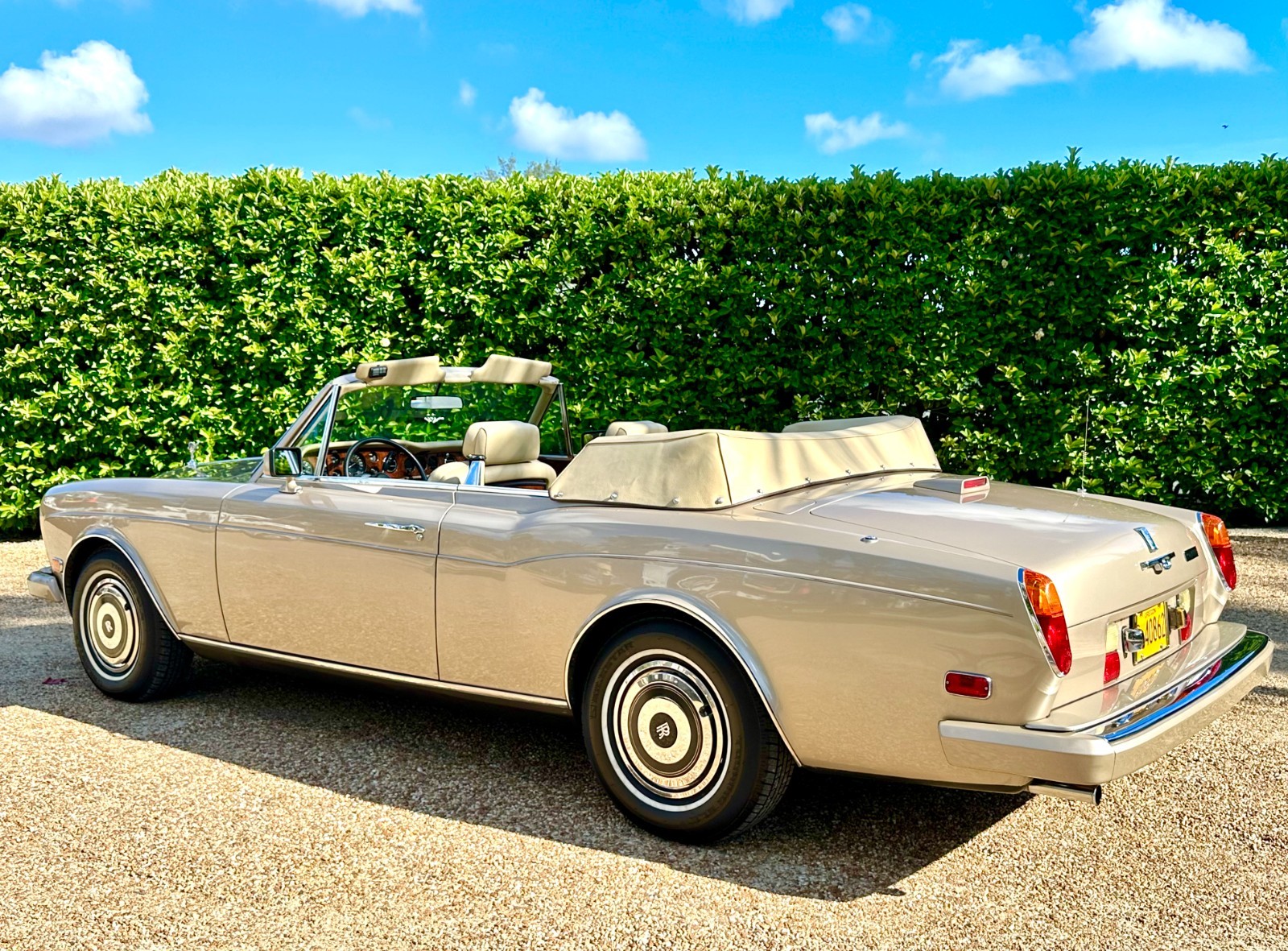 Rolls-Royce-Corniche-1986-Convertible-3